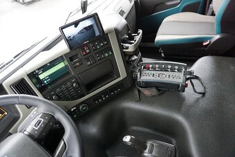 Volvo FM 500 6x2 - valník s hydraulickou rukou HIAB - 10