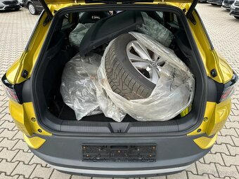Volkswagen ID.4 MAX 150kw,matrix,tepelko,360°kam,panorama - 10