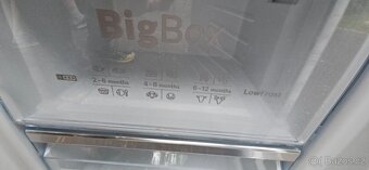 Vestavná lednice Bosch KIS86AF30 – perfektní stav - 10