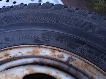 195/70 R15C zimní 2ks 9-10 mm + disk Transt - 10