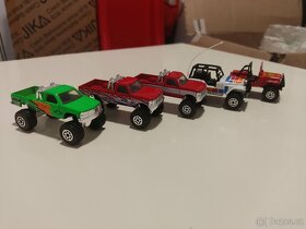 Matchbox mix - 10