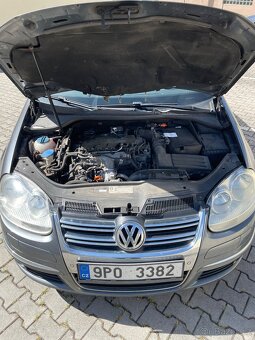 VOLKSWAGEN GOLF - 2.0 TDI (CR) - SERV.KNIHA + KOLA - 10