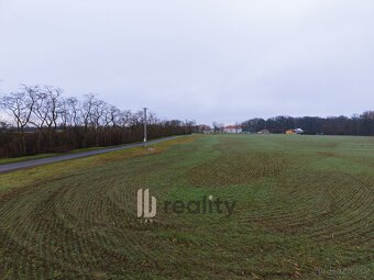 Prodej stavebního pozemku 714 m², Pohořelice, ev.č. 00042 - 10