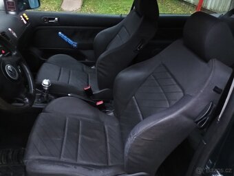 Volkswagen Golf - 10