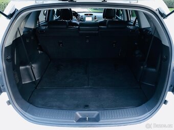 Kia Sorento 2.2D 4x4 AUT 7MÍST KAMERA VÝHŘEV TAŽNÉ SERVISKA - 10