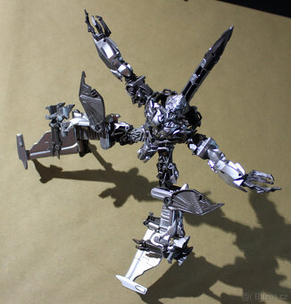 Transformers Megatron Studio Series 54 #7210 Hasbro - 10