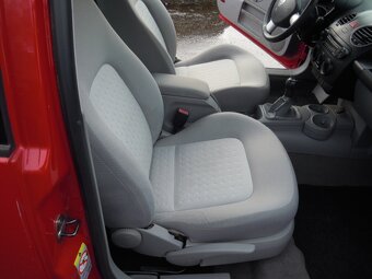 VW NewBeetle 1.4i 75koní r.v.4/2008 - 10