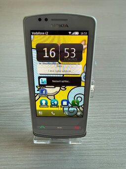 NOKIA 700 Silver/White - 10