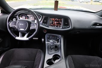 Dodge Challenger 6.4 SRT - 10