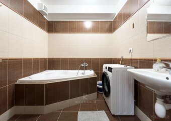 Prostorný byt 2+kk, 62 m² Dolní Počernice - 10