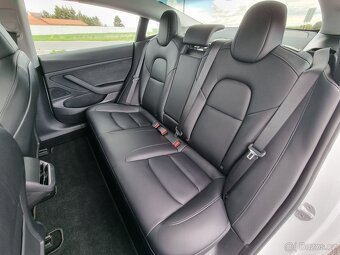 Tesla Model 3 Long Range 82kWh 4x4 366 kW za 599.900 Kč - 10