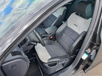 Škoda Octavia 2 RS Facelift, 2.0 TDI, 125 kW, CEGA, navi - 10
