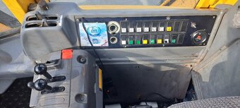 Nakladač VOLVO L180E rv 2002 - 10