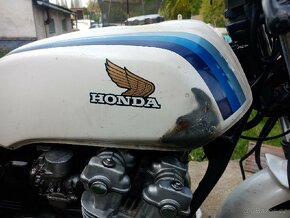 Honda CB 750 RC04 Boldor - 10