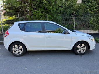 KIA Ceed 11/2010 facelift 1.4 16V CVVT 66kW - 10