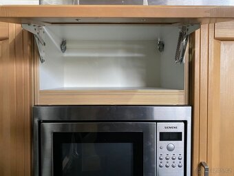 Masivní kuchyňská linka z Německa se spotřebiči - 10