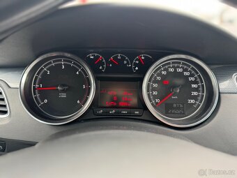Peugeot 508 2,0 HDI 120kW SW PANORAMA ALU 1.MAJITEL - 10