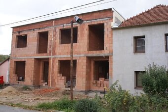Prodej  moderní novostavby patrového rodinného domu  užitná  - 10