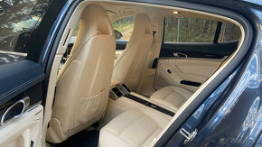 Porsche Panamera 4S V8 400PS - 10
