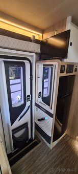 3.5t 180PS 4místa  automat Mobilvetta  kea i86 tažné 2t - 10