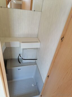 Karavan Knaus, Kuchyňka, Koupelna, Topení - 10