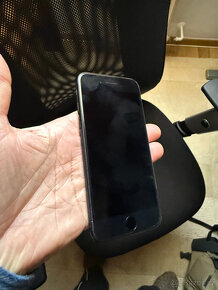 Apple iPhone SE 2020 64GB - 10