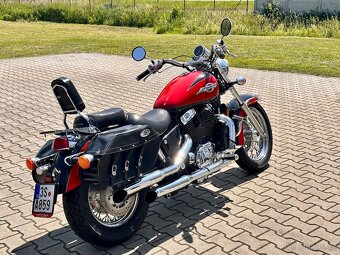 Honda Shadow VT 1100 C2 - 10