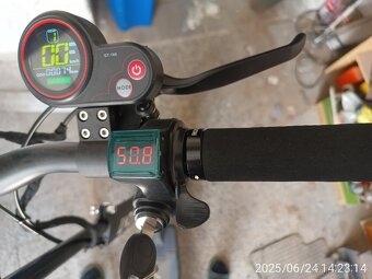 Elektro koloběžka 500w 25kg - 10