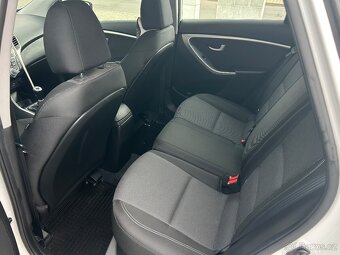 Hyundai I30 1.6CRDI 16v - 10