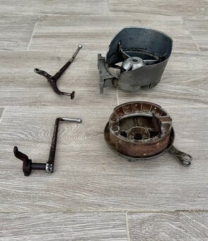 ČZ 175 skútr prase rikša - díly - 10