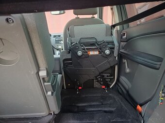 Ford Focus C-Max 1,6 TDCi, nová STK - 10