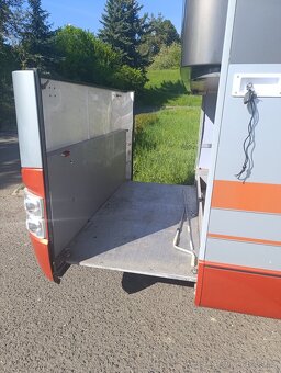 RENAULT MASTER BURSTNER 3.0TDI,100KW,R.V.2006 - 10