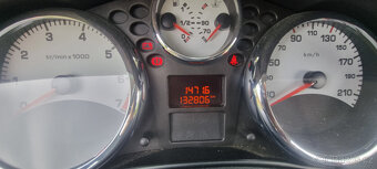 Peugeot 207 1.4 i třídveřový - 10