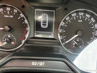 Škoda Octavia III Combi 2.0 TDI 110kw - 10