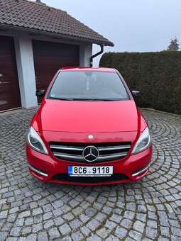 Mercedes B - 10