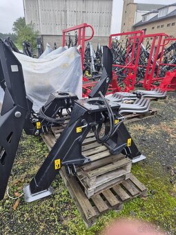 Výklopné opěrné nohy pro hydraulické ruky (PALMS) - 10