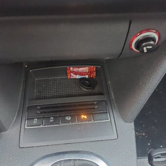 Vw Touran 2.0Tdi DSG,103kw/140ps - 10