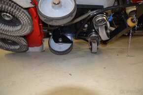 Podlahový mycí stroj Comac Abila 52 BT - 10