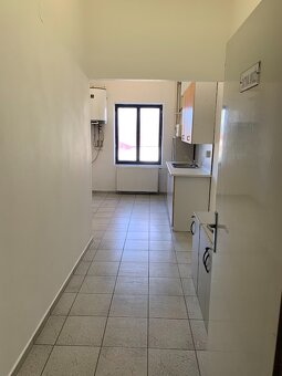 Pronájem výrobní haly 1200 m2 - 10