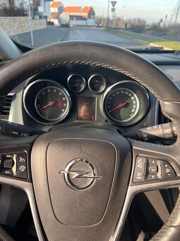 Opel Astra GTC 1.4 Turbo 103 kW - 10