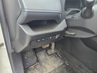 Toyota Rav4 hybrid - 10