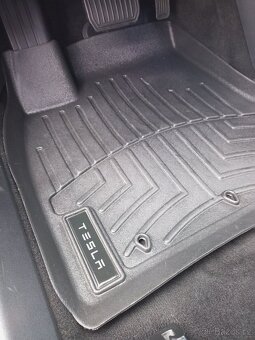 Tesla model s 90D B19B5N - 10