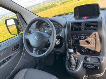 Peugeot Expert 2.0 hdi 94kW, serviska 5 míst - 10