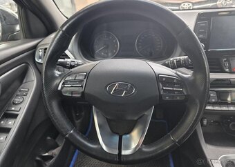 Hyundai i30 1.4-KAMERA-PARKOVACÍ SENZORY - 10