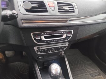 Renault Megane 3 1.9dci 96kw - 10