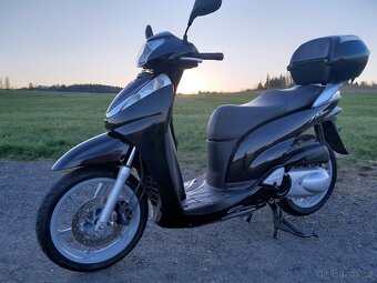Honda SH 300i - 10