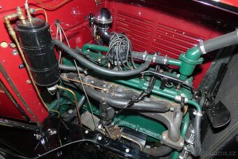 1929 Marmon Model 68 Convertible - 10