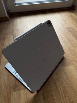 Apple iPad Pro 13” M4 256GB + Magic Keyboard + Pencil Pro - 10