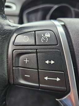 VOLVO XC70 2016 2.0D4 133kW SUMMUM,TEMPOMAT,VÝHŘEVY,SERVISKA - 10
