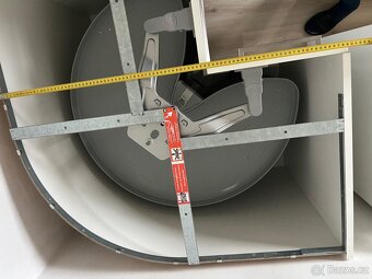 Rohová kuchyňská skříňka s otočným mechanizmem - 10